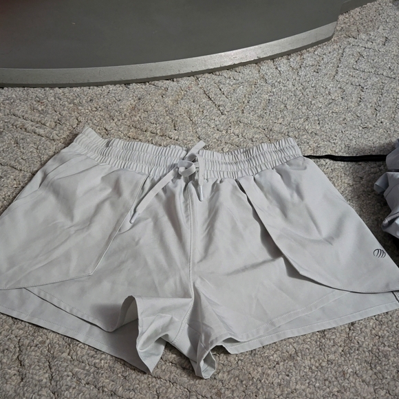 Shorts - Picture 1 of 2